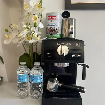 Hyper Centre 10 * Paris